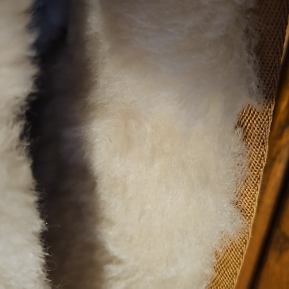 NWOT Koolaburra Ugg Sheepskin Boots - Picture 7 of 10